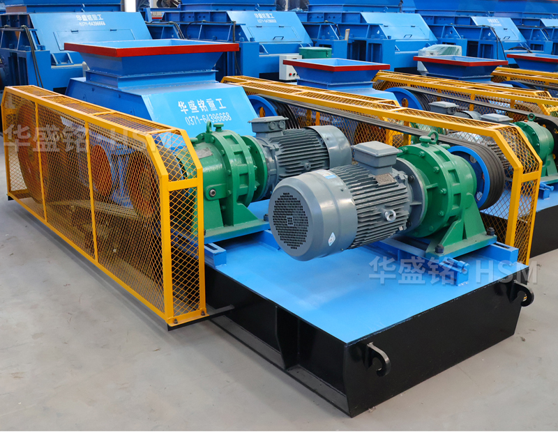 破碎石膏料用雙齒輥破碎機怎么樣？華盛銘破碎機廠家實力如何？